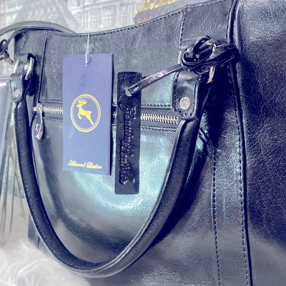 Ashwood Leather Shoulder and Crossbody Bag NEW ๐๐ป - Picture 3 of 5